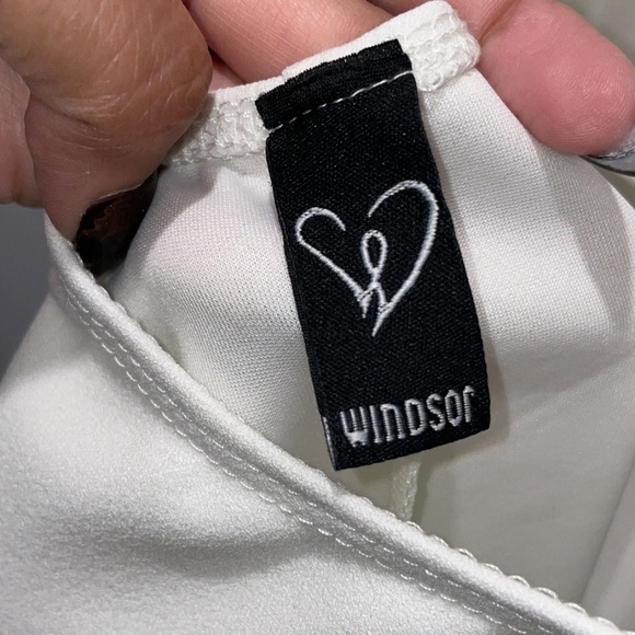 White Windsor lace back dress - Picture 3 of 6